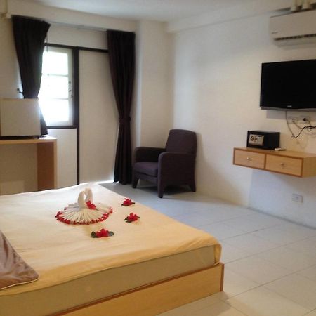 Nin Apartments Karon Beach Пхукет Экстерьер фото