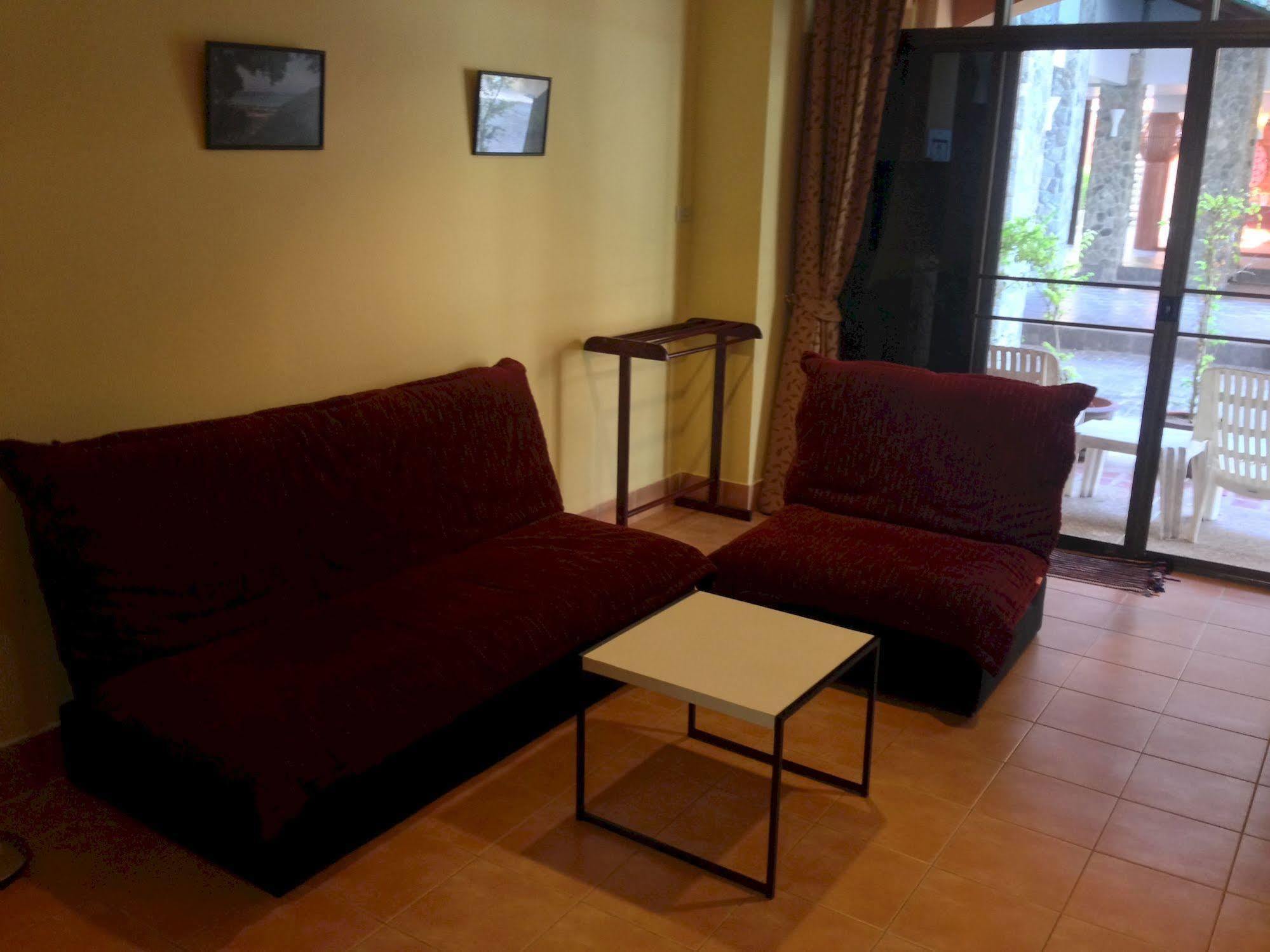Nin Apartments Karon Beach Пхукет Экстерьер фото