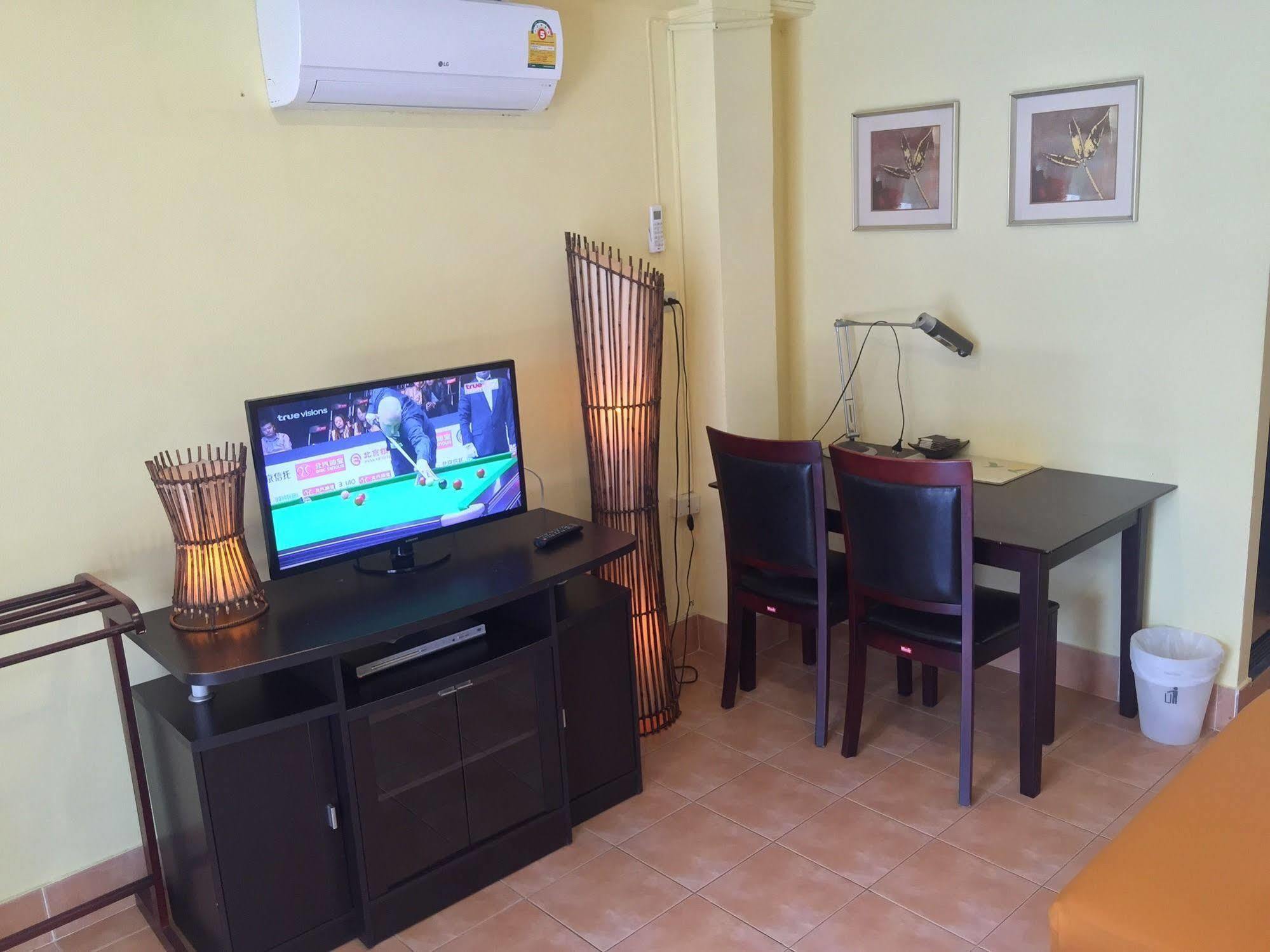 Nin Apartments Karon Beach Пхукет Экстерьер фото