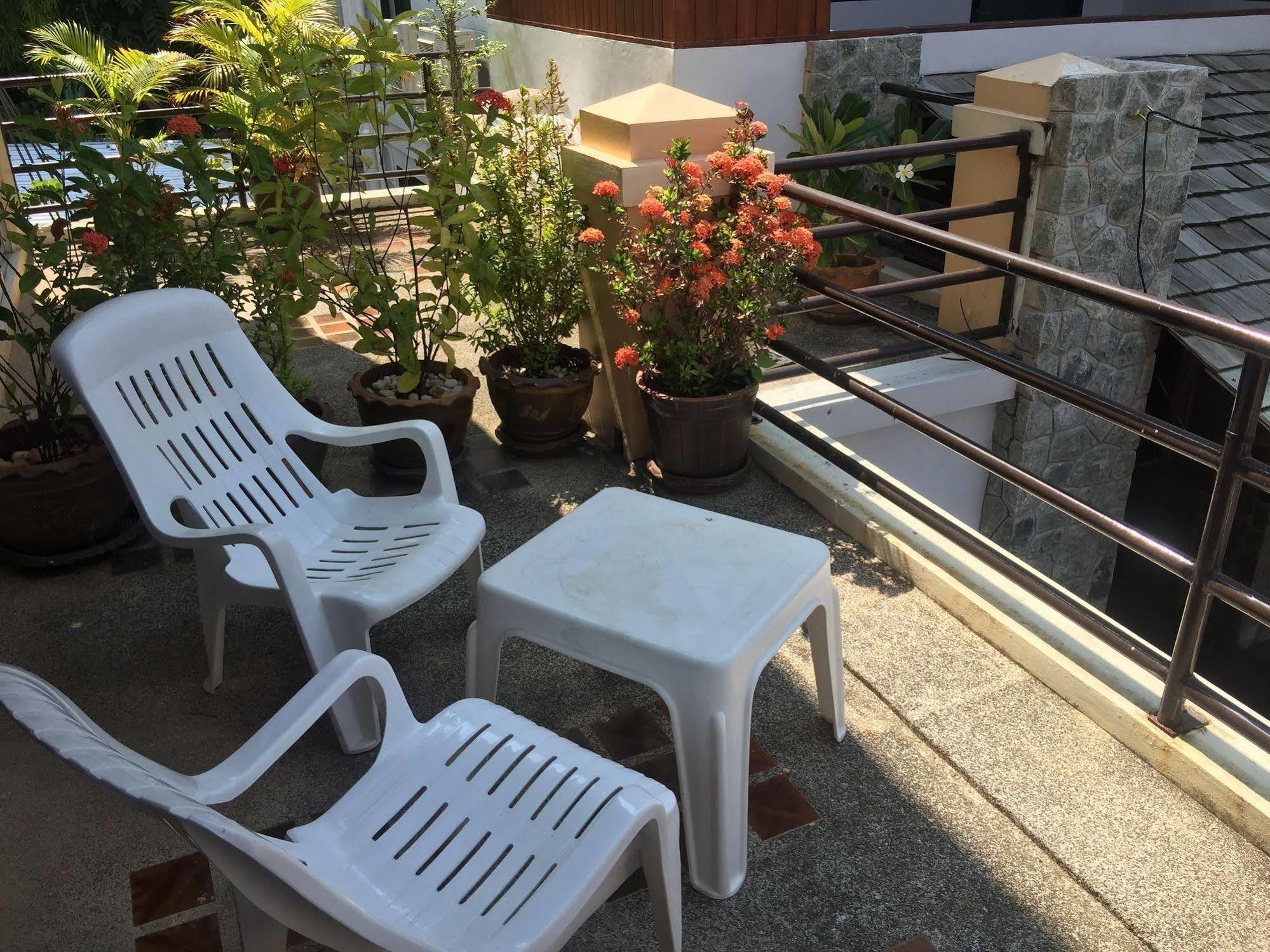 Nin Apartments Karon Beach Пхукет Экстерьер фото
