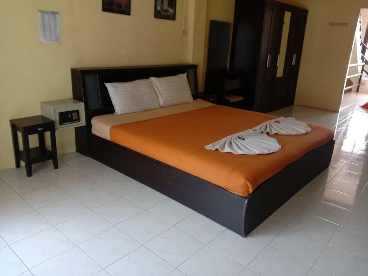Nin Apartments Karon Beach Пхукет Номер фото