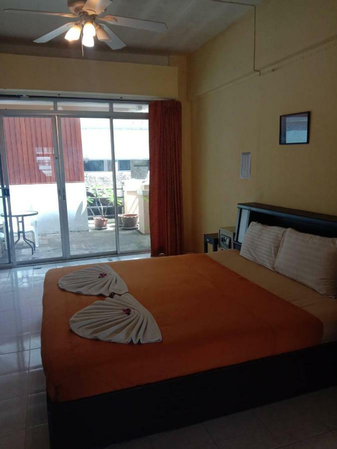 Nin Apartments Karon Beach Пхукет Номер фото
